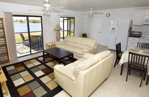 Port Charlotte House | Lilsis by the Lake - Vacation Home