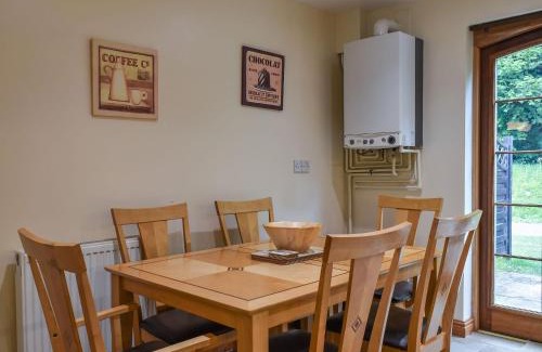 Baglan House | Lily Cottage - Uk40101