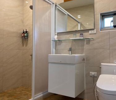Wujie House | Lily Garden Homestay