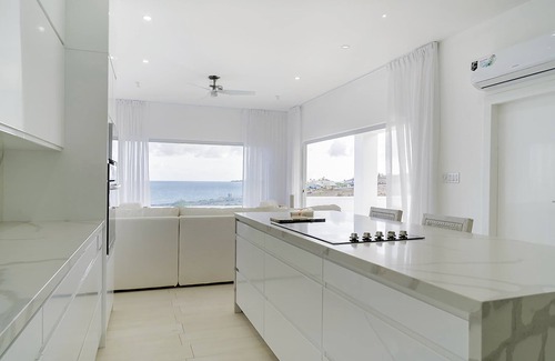 Ocean City Villa | Lilypad: Luxurious Cliffside Villa with Stunning Sea Views