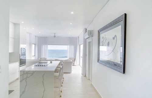 Ocean City Villa | Lilypad: Luxurious Cliffside Villa with Stunning Sea Views