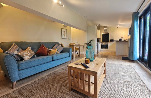 Stowmarket Cottage | Lilys Cottage - Sleeps 2 - Pet friendly