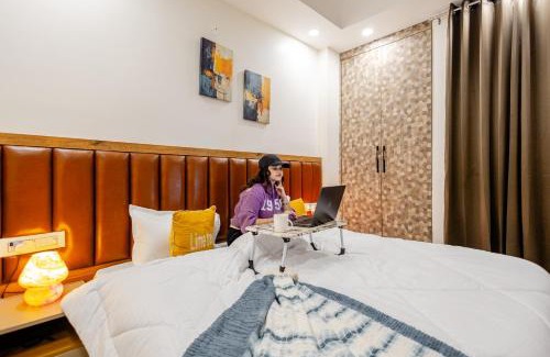 Gurugram Apartment | Lime Tree Luxury 2BHK Serviced Apartment Near Artemis Hospital Gurgaon