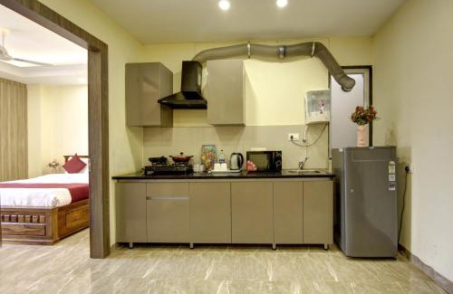 Gurugram Apartment | LIMEWOOD STAY-GOLD 1 BHK Apartment ARTEMIS HOSPITAL