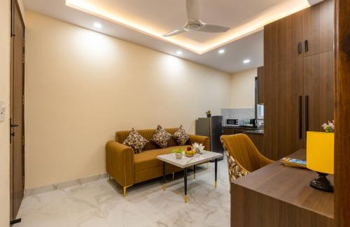 Gurugram Hotel | Limewood Stay Service Apartment 1BHK - Millennium City Centre