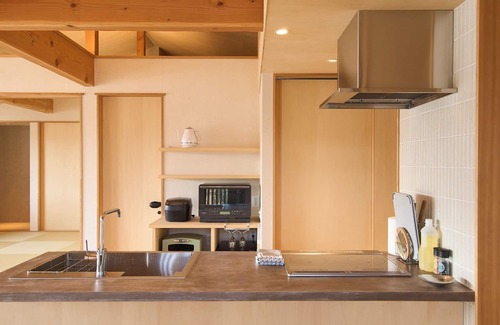 Gunge House | Limited to one group per day Relax in a Japanesestyle room with tatami mats and the scent of wood/Awaji Hyōgo