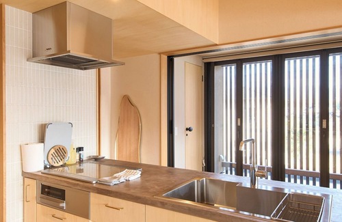 Gunge House | Limited to one group per day Relax in a Japanesestyle room with tatami mats and the scent of wood/Awaji Hyōgo
