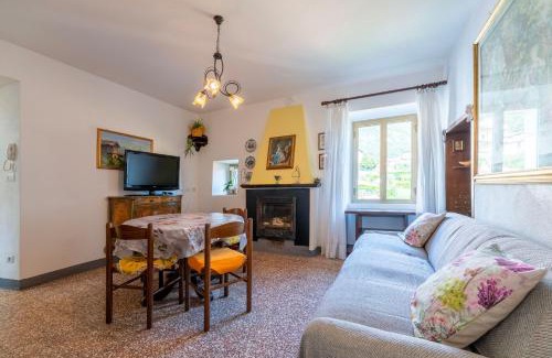 Limonta Apartment | Limonta Lakeview Apartment by Wonderful Italy