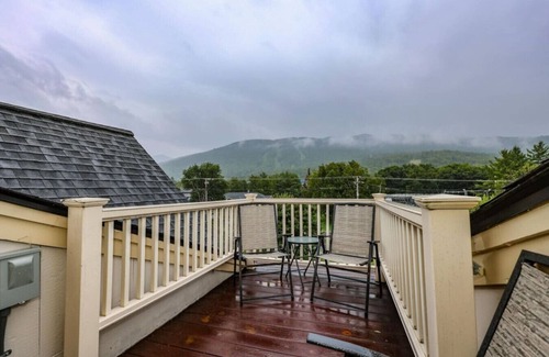 Lincoln Apartment | Lincoln Condo with slope view