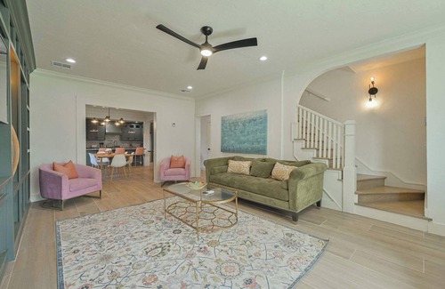 Central Oklahoma City House | Lincoln Luxury for Families or Large Groups – Prime Location Near OUHSC & Downto