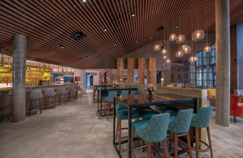 Canary Wharf Hotel | Lincoln Plaza Hotel London, Curio Collection By Hilton