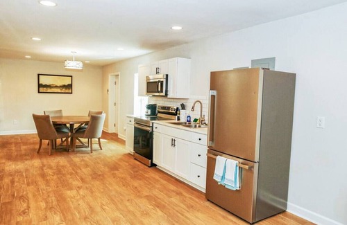 Boger City House | Lincolnton Farm Lodge | 2 Beds & Fire Pit with Huge Backyard!