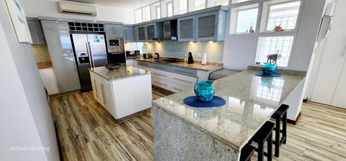 Ramsgate Beach Apartment | Linden Terrace 5 - Sleeps 7