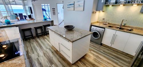Ramsgate Beach Apartment | Linden Terrace 5 - Sleeps 7