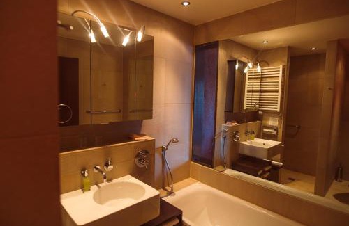 Damme Hotel | Lindenhof Hotel Tepe