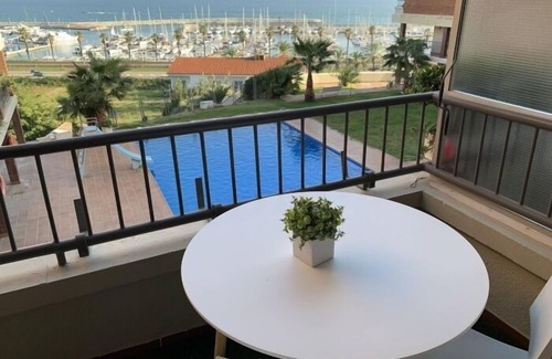 Sant Andreu de Llavaneres Apartment | Lindo apartamento con vista al mar