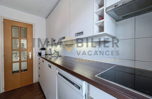 St. Luc Apartment | Linen is not included in the service. We provide, if desired, linen packages including bed linen, ba