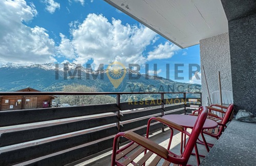 St. Luc Apartment | Linen is not included in the service. We provide, if desired, linen packages including bed linen, ba