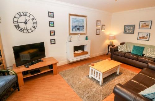 Edern Apartment | Linksway