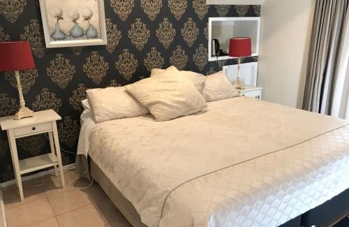 Linley Point Bed & Breakfast | Linley House