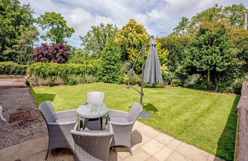 Fitzhead House | Linnets Somerset holiday home with heated swimming pool & Swedish hot tub