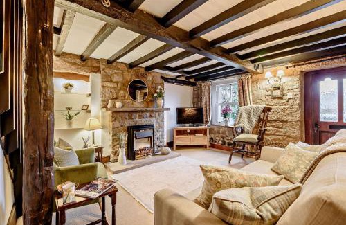 Birchover House | Lion Cottage