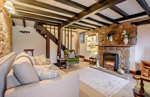 Birchover House | Lion Cottage