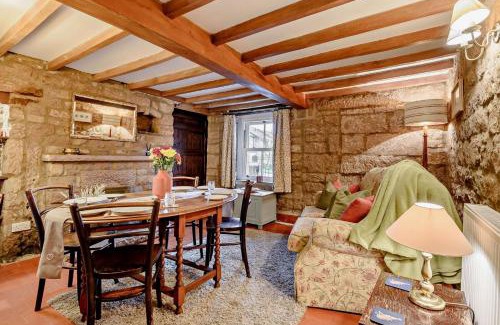 Birchover House | Lion Cottage