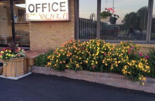 Long Sault Hotel | Lion Motel