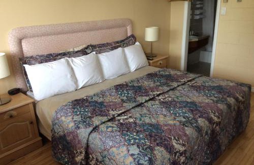 Long Sault Hotel | Lion Motel