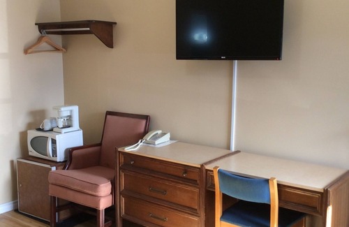 Long Sault Hotel | Lion Motel