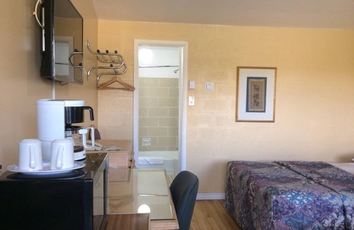 Long Sault Hotel | Lion Motel