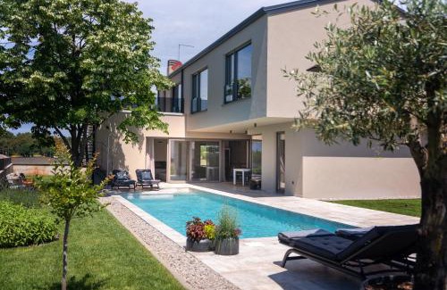 Novigrad Villa | Lipa Tree