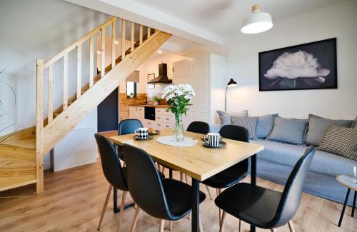 Zator House | Lipowy Zakątek - domki blisko Energylandii i stacji PKP w Zatorze