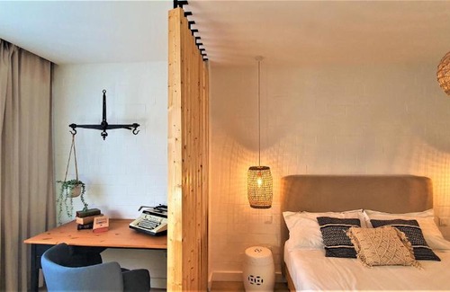 Olivais Apartment | Lisbon Airport eARTh - B&B Self Check-in