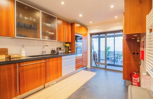 Estoril Villa | Lisbon Beach House - Group Friendly