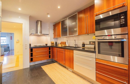 Estoril Villa | Lisbon Beach House - Group Friendly