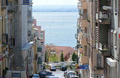 Santa Engracia Apartment | Lisbon Charming Apartment