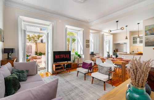 Santo Amaro Apartment | Lisbon Design Flat, Luxury, 7 People, Pool Garden
