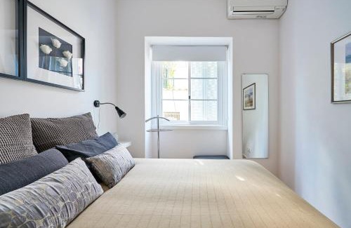 Alvalade Apartment | Lisbon Haven - By the METRO with AC