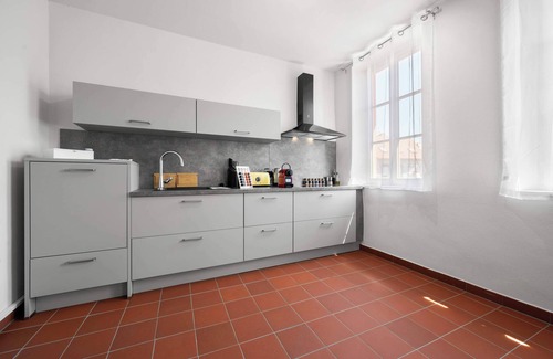 Gruenstadt Apartment | LiT LiVing: Luxus – Box SprIng – Balkon – Parkplatz