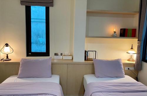 Hualien City Centre House | Literature River Bank 文學河岸 民宿