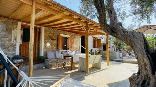 Plomari House | Lithos Estate Plomari