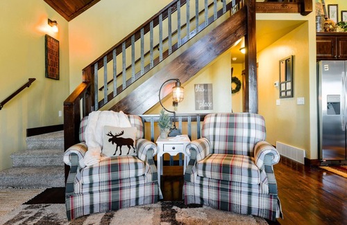 Deadwood Cabin | Little Badger Lodge at Gilded Mountain