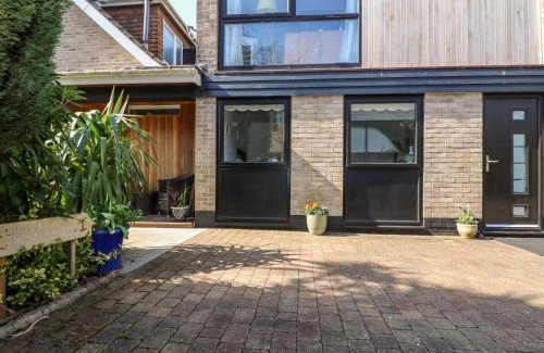 Carlyon Bay House | Little Beach House