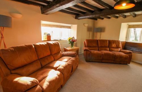 Clun House | Little Bicton