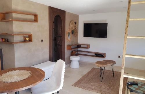 La Plaine des Cafres Ski Chalet | Little Casbah