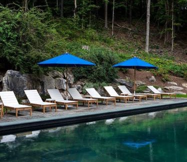 Hillsdale Hotel | Little Cat Lodge