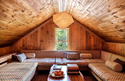 Hillsdale Hotel | Little Cat Lodge