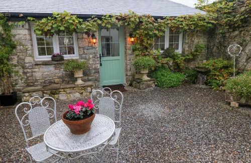 Cowbridge House | Little Cloud